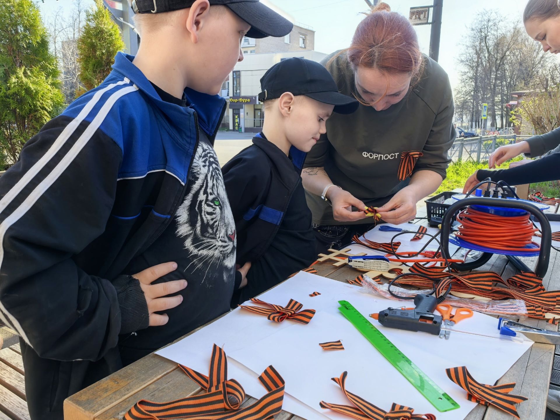 Профилактический отряд «Форпост» провёл в Менделеевске мастер-класс «Георгиевская лента»