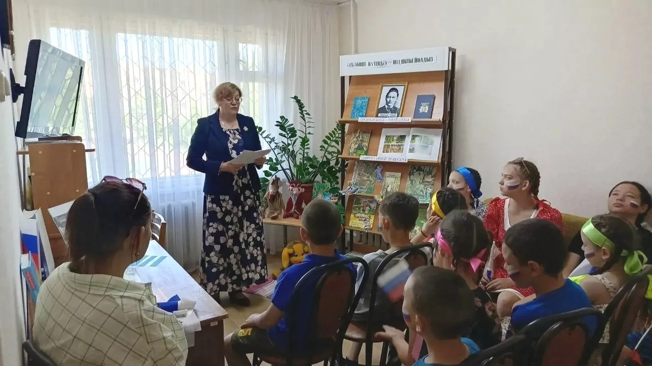 «Кама таңнары» социаль приюты балалары Россия көнен Татар китапханәсендә каршы алды