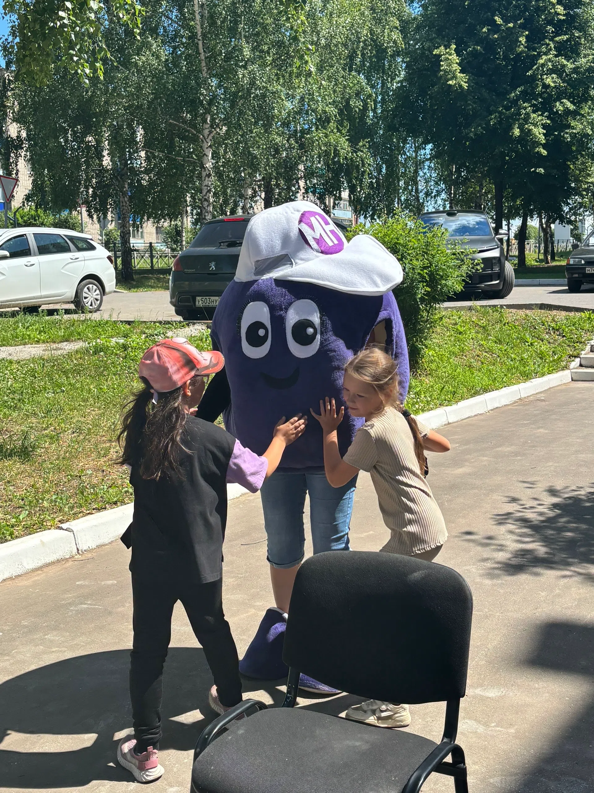 Ребята из лагеря «Солнышко» покорили редакцию «Менделеевских новостей»: марафон творчества и драйва
