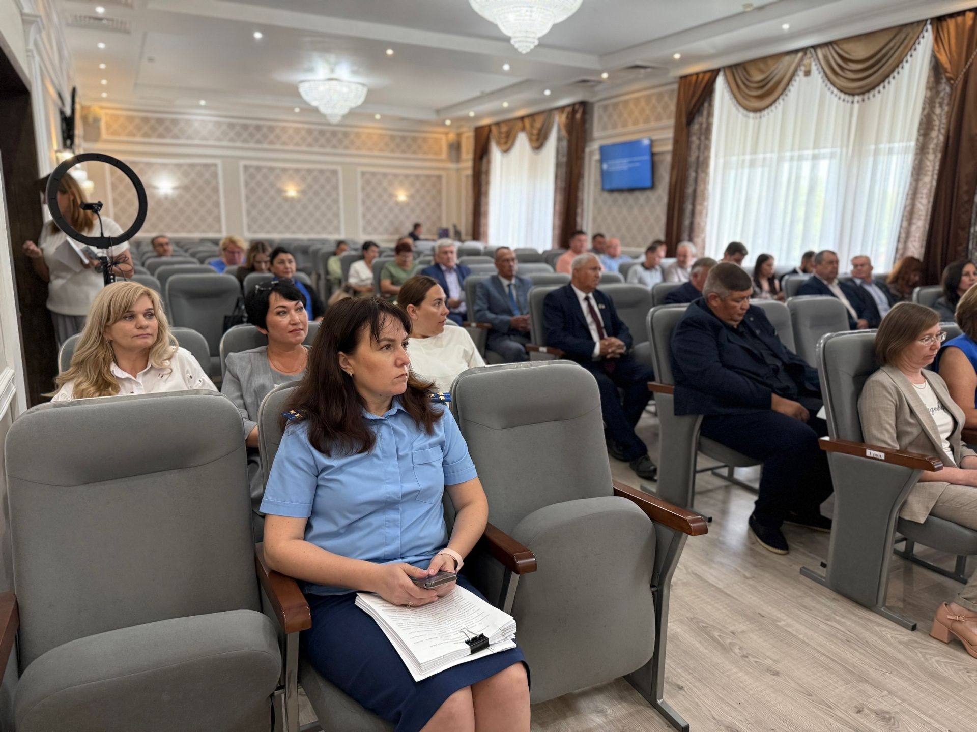 В администрации Менделеевского района состоялось заседание городского и районного советов