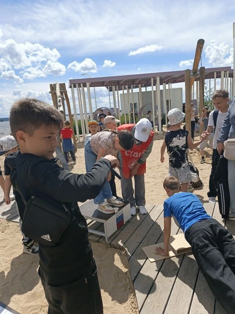 На набережной «Тихие горы» дети сдавали нормы ГТО в День защиты детей