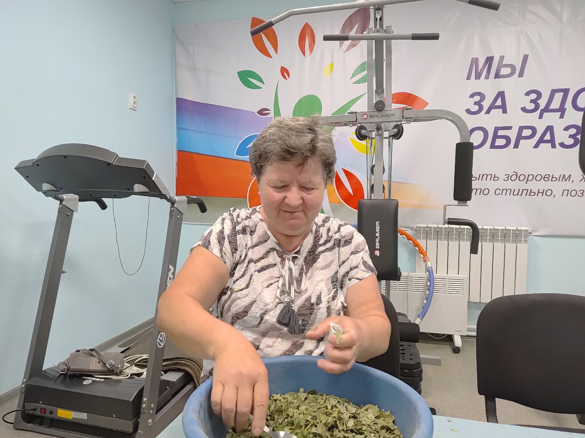 Активисты Татарских Челнов собрали 400 пакетиков травяного чая для участников СВО