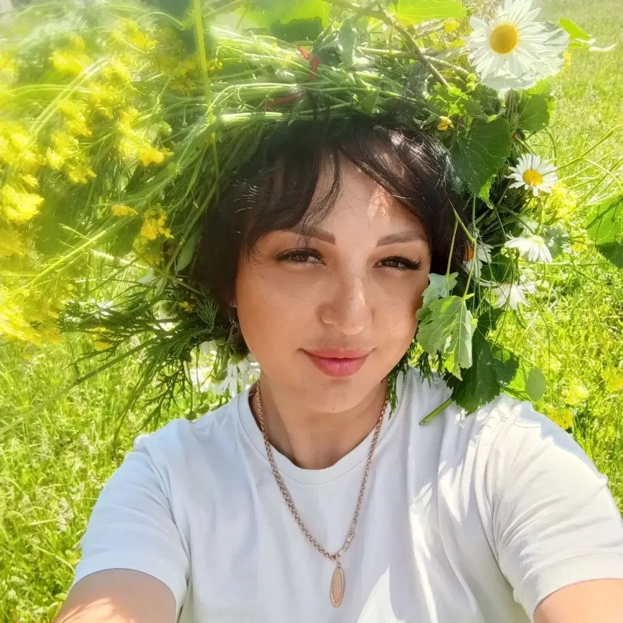 Камай авыл мәдәният йортында кыр чәчәкләреннән чәчәк бәйләме үрү буенча осталык дәресе уздырылды