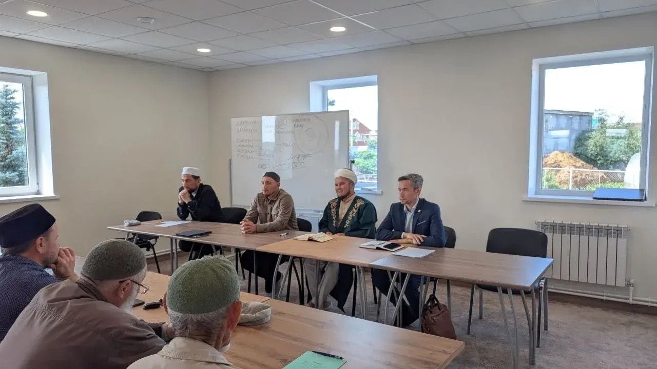Имам-мухтасиб Менделеевского района прочитал лекцию для имамов Сармановского района