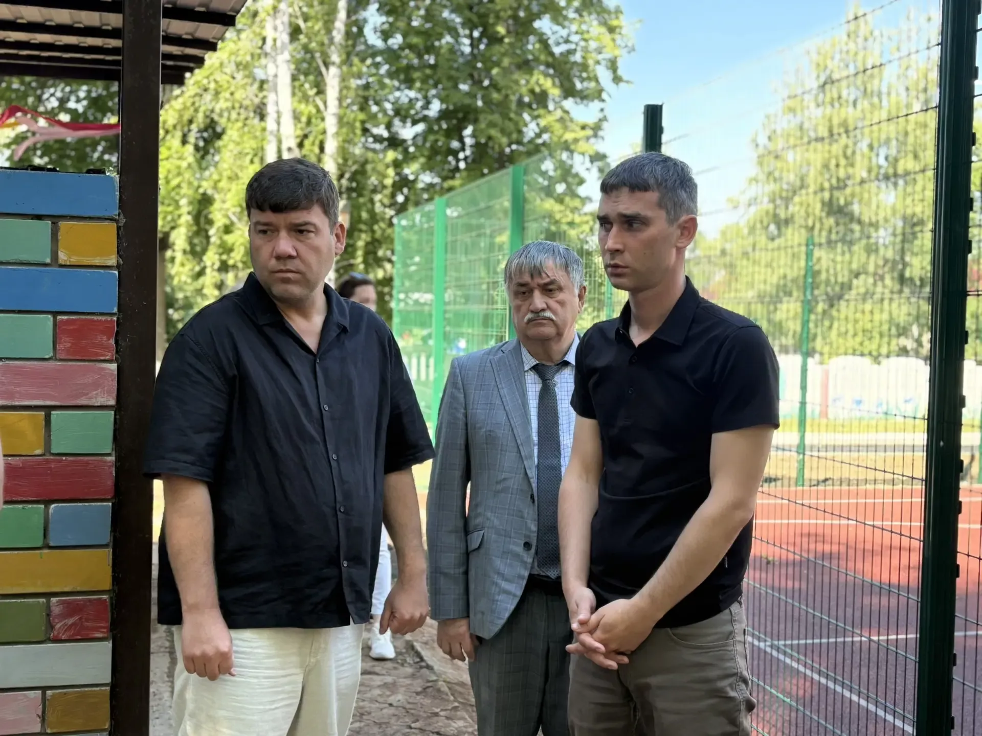 В приюте «Камские зори» в Менделеевске идёт ремонт дороги
