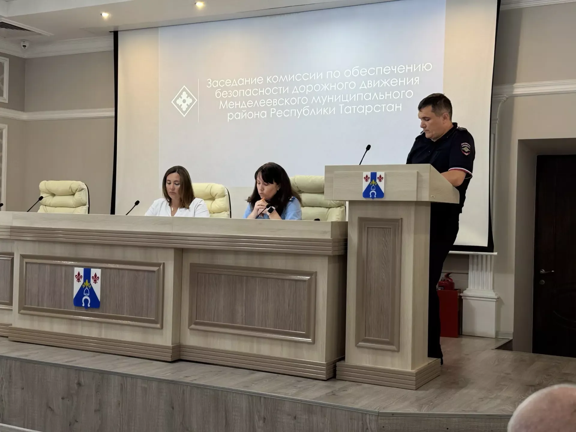 В Менделеевском районе обсудили меры по снижению аварийности на дорогах