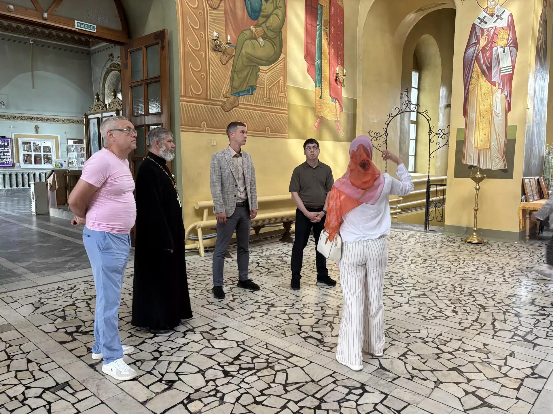 Глава Менделеевского района и руководители «Татмедиа» посетили храм в селе Тихие горы