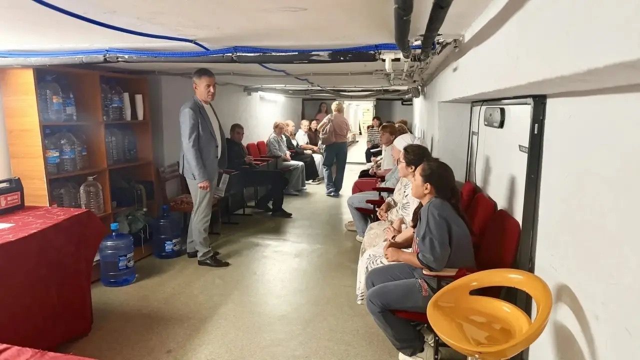 Завтра в школах Менделеевского района начнётся новый учебный год
