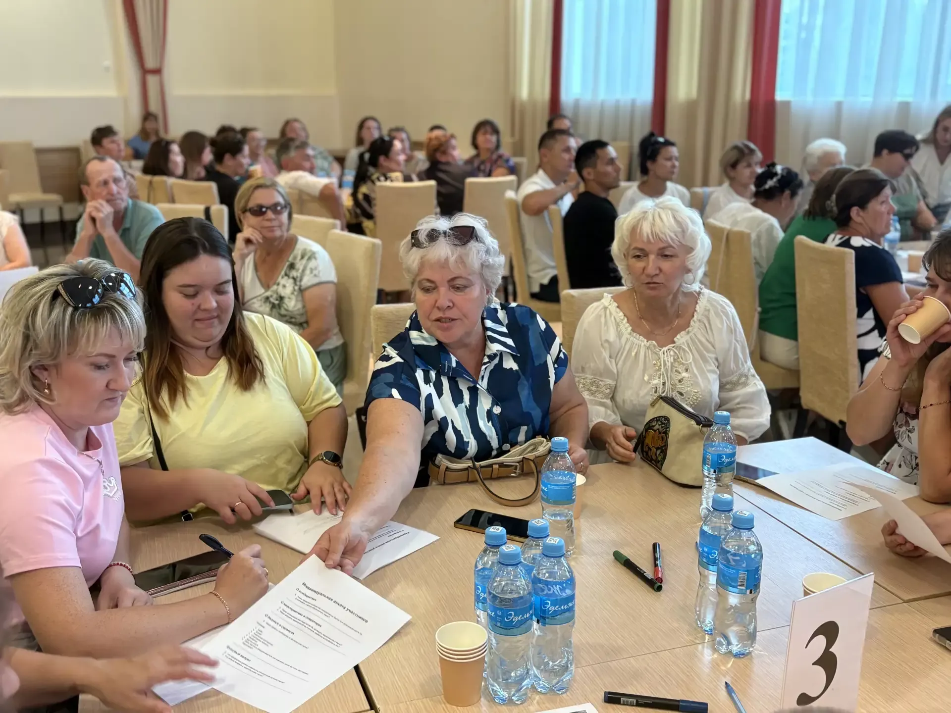 В Менделеевске прошли общественные слушания по благоустройству парка Дружбы народов
