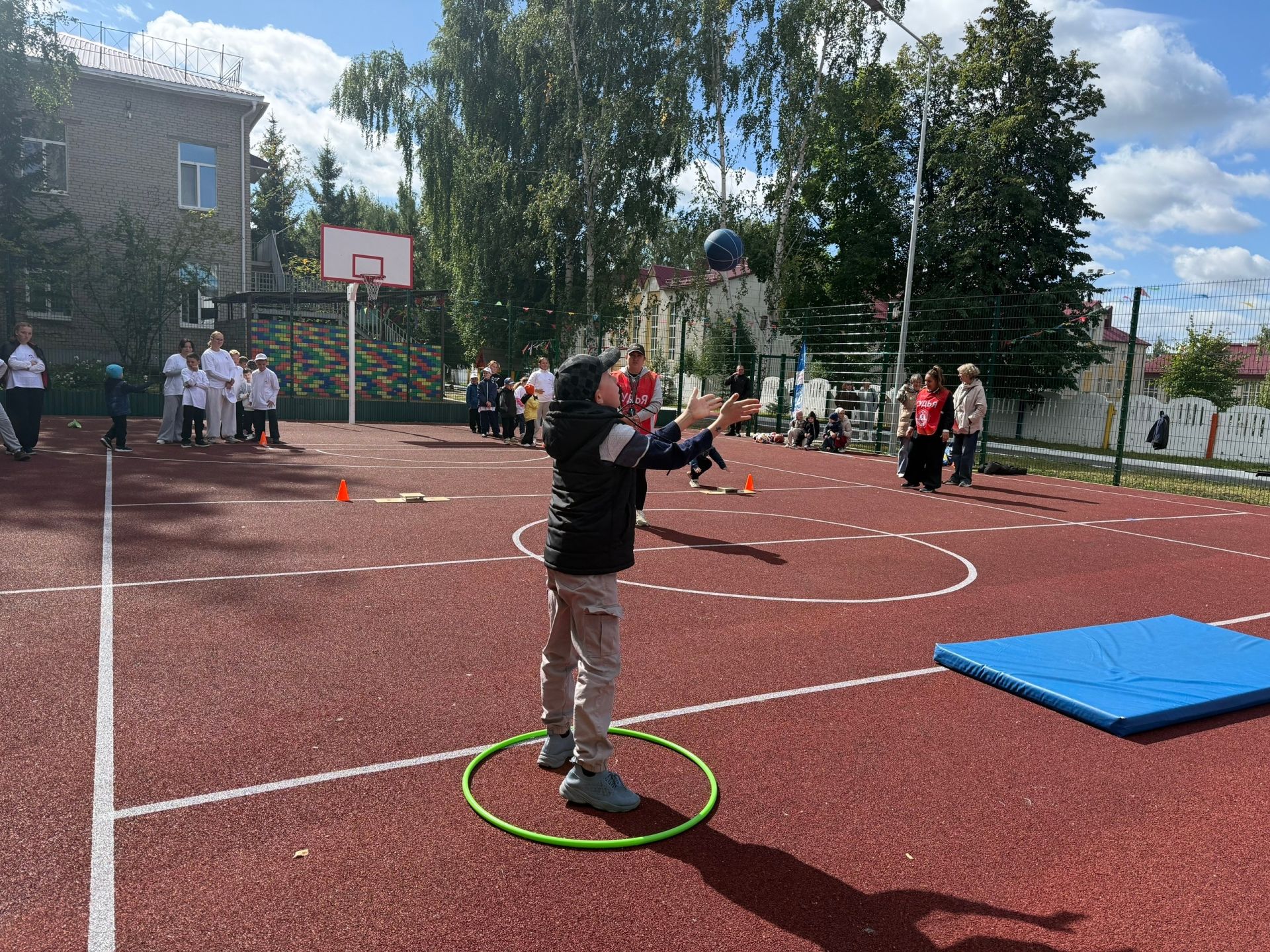 В приюте «Камские зори» открылась новая спортивная площадка