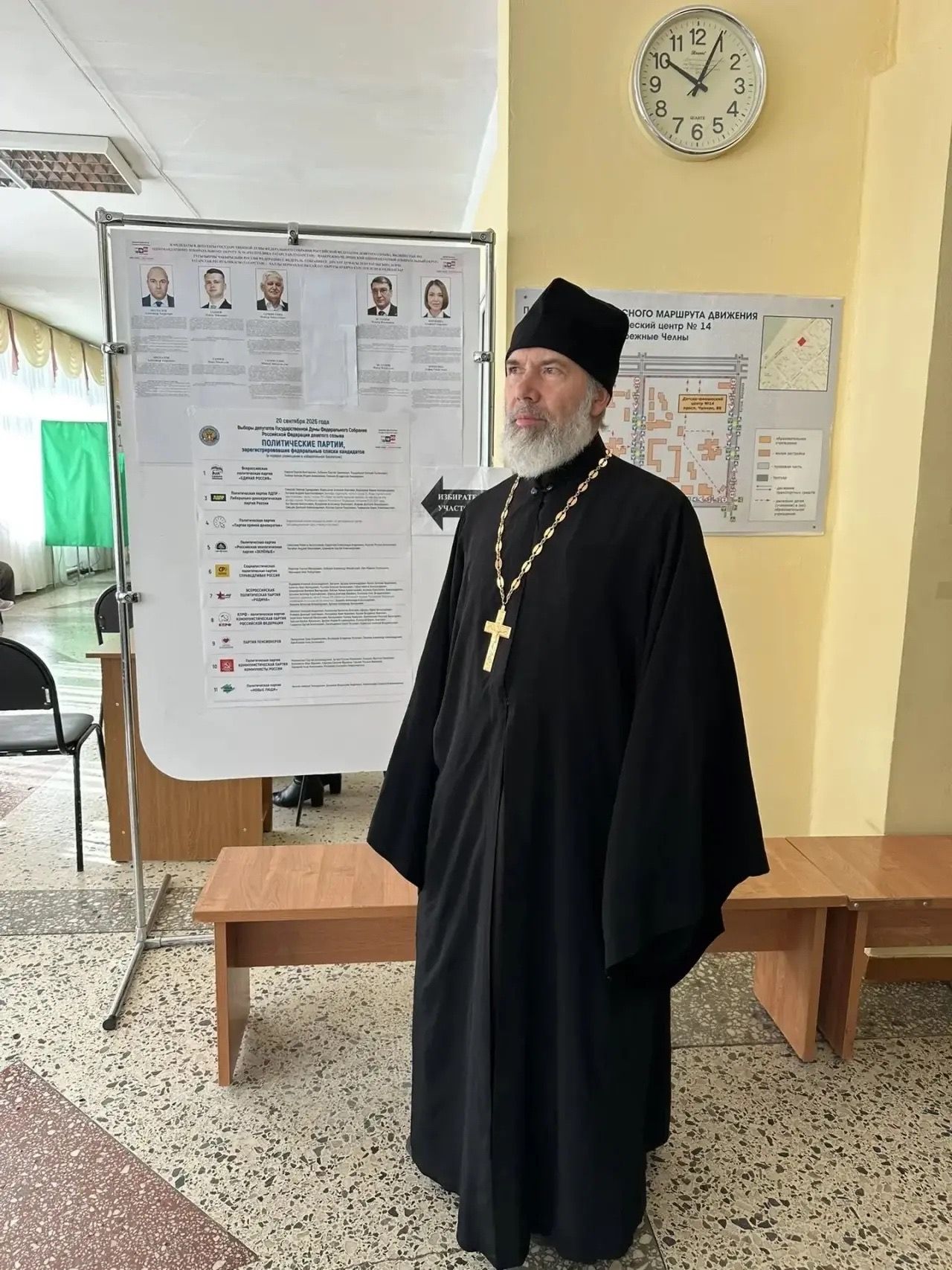 Представители духовенства проголосовали на выборах в Менделеевске
