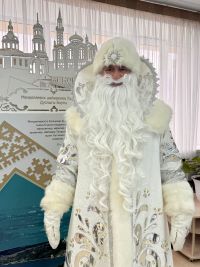 В Менделеевске вот уже 30 лет живёт свой Дед Мороз