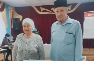 В Менделеевском районе голосуют представители духовенства