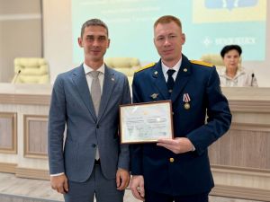 В Менделеевске наградили сотрудников УФСИН, ППС и ветеринарной службы