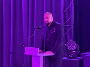 Расим Баксиков встретился с коллективом соцзащиты Менделеевска