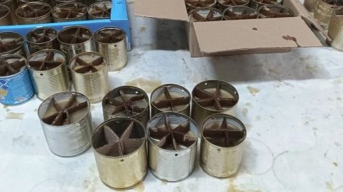 В Тихоновском СДК продолжается изготовление окопных свечей