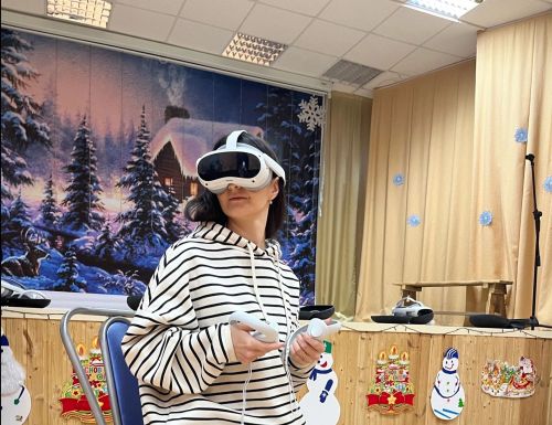 Жители деревни Мунайка смогли окунуться в виртуальную реальность
