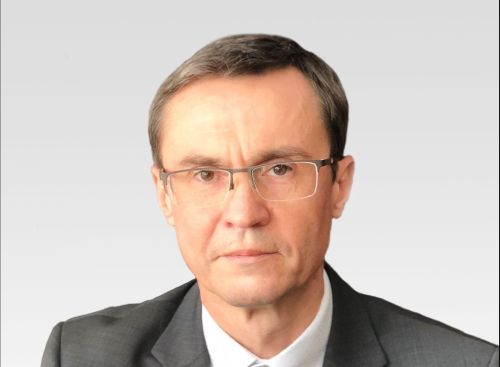 Сегодня отмечает свой день рождения Дмитрий Макаров
