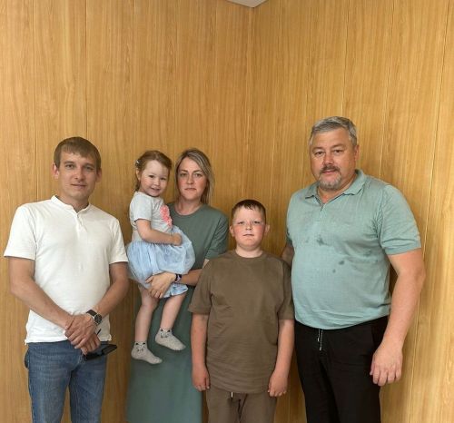 Семьи мобилизованных посетил депутат Енабердинского поселения Ролан Шамсутдинов
