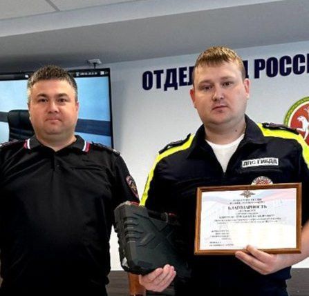 Начальник ОМВД России по Менделеевскому району поздравил личный состав Госавтоинспекции с профессиональным праздником