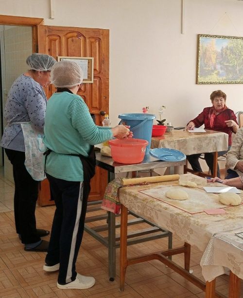 Мастер‑класс по кондитерскому делу прошёл в Центре социальной помощи «Саулык» в Менделеевске