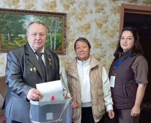 В Менделеевском районе идет голосование на дому