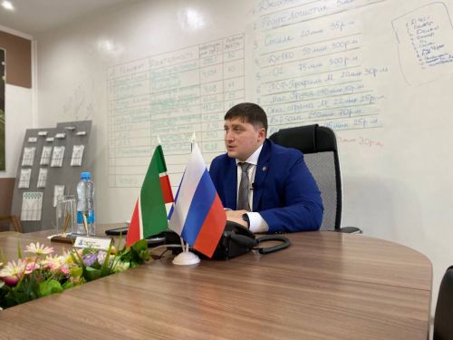 В ходе прямого эфира Радмир Беляев ответил на вопросы менделеевцев