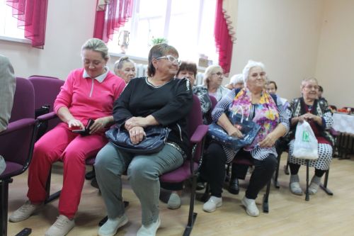 В Менделеевске начались мероприятия, посвящённые Дню пожилых людей