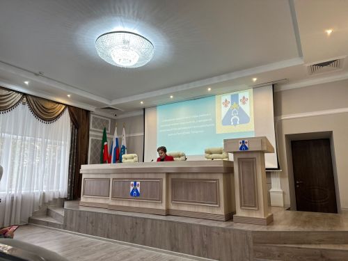 На деловом понедельнике наградили менделеевцев
