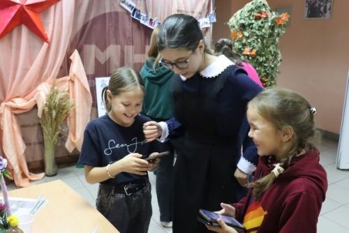 В «Менделеевских новостях» открыли новый сезон Школы журналистики и блогерства «Айдавмедиа»