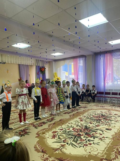 В детских садах Менделеевска проходят осенние утренники