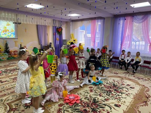 В детских садах Менделеевска проходят осенние утренники