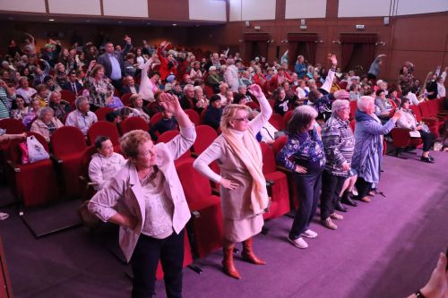 В Менделеевске состоится флешмоб ко Дню пожилого человека