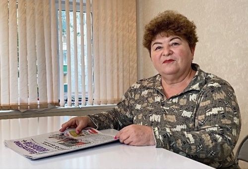 «Узнаю о концертах своих внуков из газеты»: менделеевчанка оформила подписку на районку