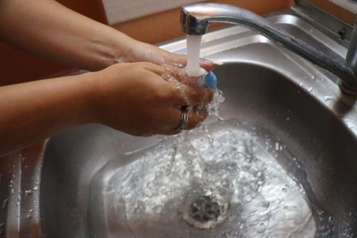В Менделеевске Роспотребнадзор проверил качество водопроводной воды