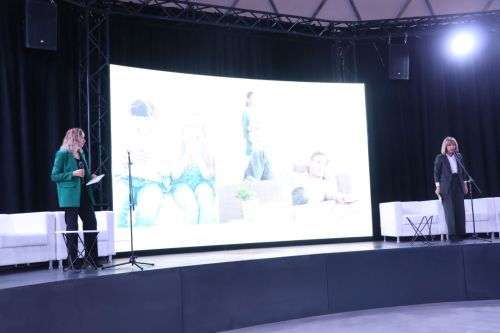 Сотрудники детского сада «Рябинушка» представили проект семейной мастерской на финале экспертной лаборатории «Химия слова»