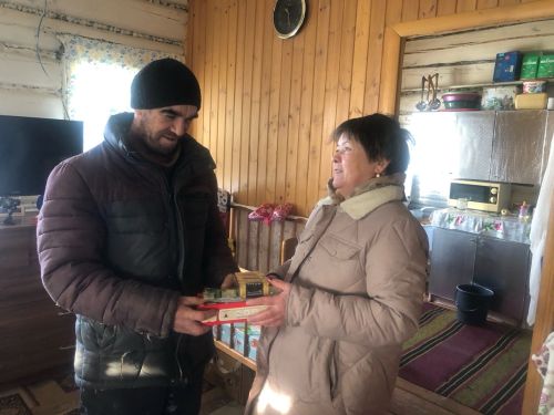 Сотрудники Сетяковского клуба побывали у людей с ОВЗ
