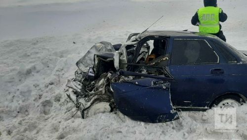 Мужчина погиб в ДТП с участием грузовика и легкового автомобиля
