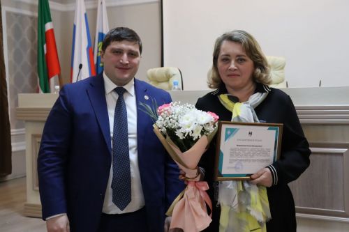 Менделеевскида компанияләрнең җитәкчеләре һәм эшмәкәрләр бүләкләнде