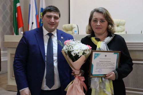 Менделеевскида компанияләрнең җитәкчеләре һәм эшмәкәрләр бүләкләнде