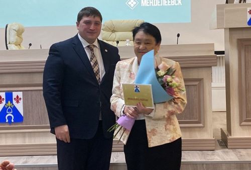 Менделеевскида лаеклыларны бүләкләделәр
