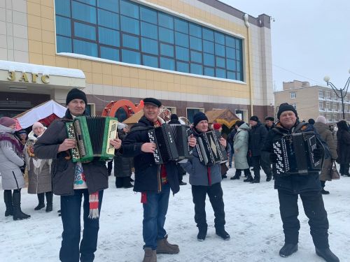 Менделеевцы весело и с размахом проводили зиму