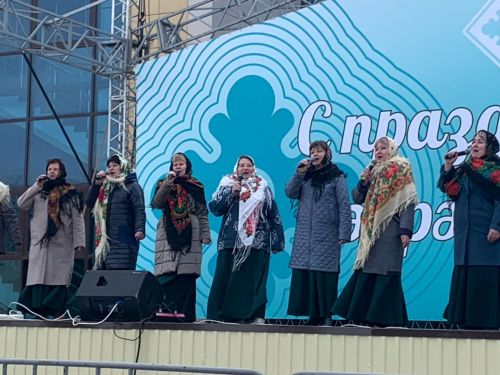 Менделеевцы встретили Навруз концертом