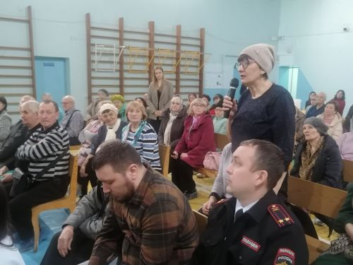 Жители ТОС «Альфа» смогли задать вопросы главе Радмиру Беляеву