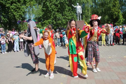 Менделеевцы приглашаются на «Весеннюю атмосферу»