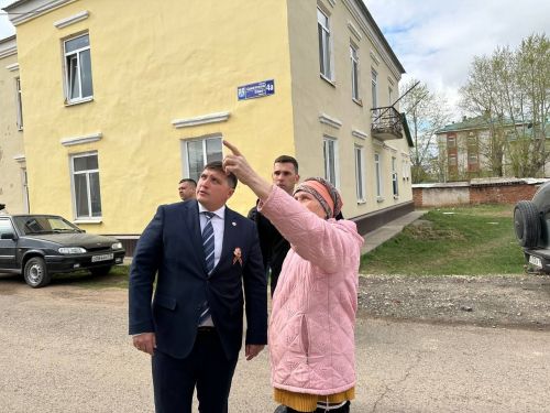 Во дворах Менделеевска установят дополнительные МАФы