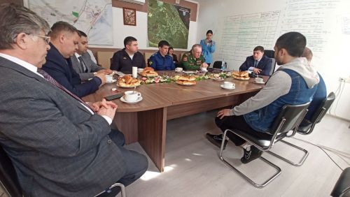 Глава Менделеевского района Радмир Беляев встретился с мобилизованными