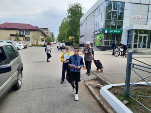 В Менделеевске прошла акция «Носи Георгиевскую ленточку правильно»