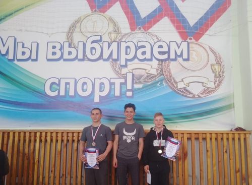 Менделеевск боксчылары Удмуртиядә уңышлы чыгыш ясадылар