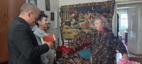 Ветераны тыла Менделеевска принимают поздравления